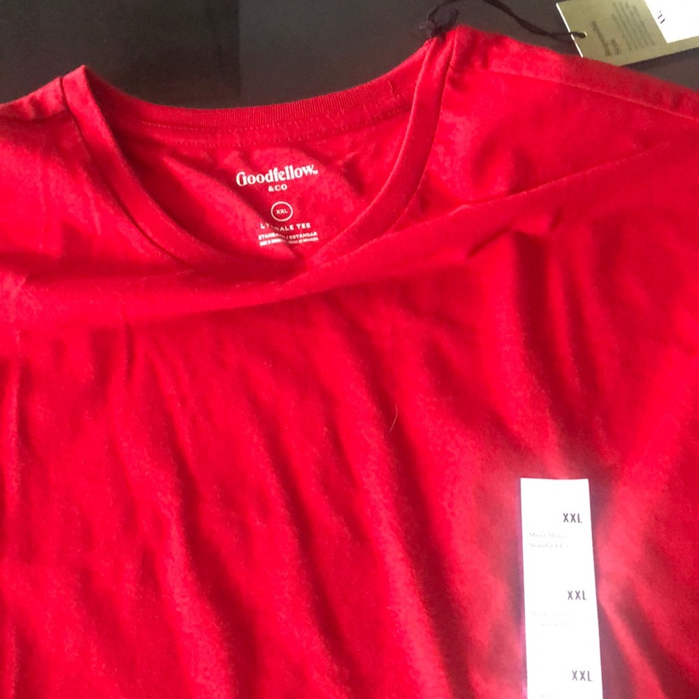 Mens NWT tshirt